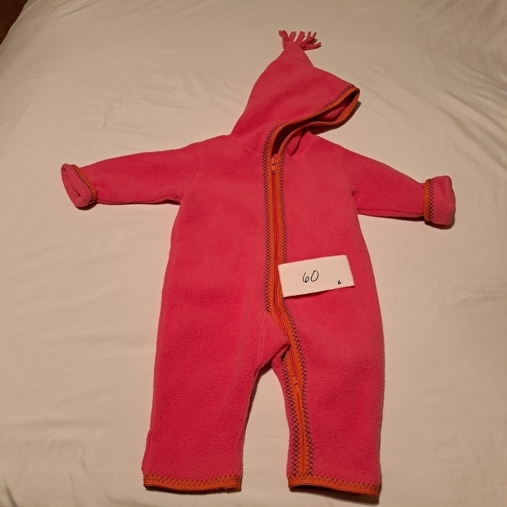 Hanna Andersson girls size 60 or 3-6 months fleece romper, outerwear